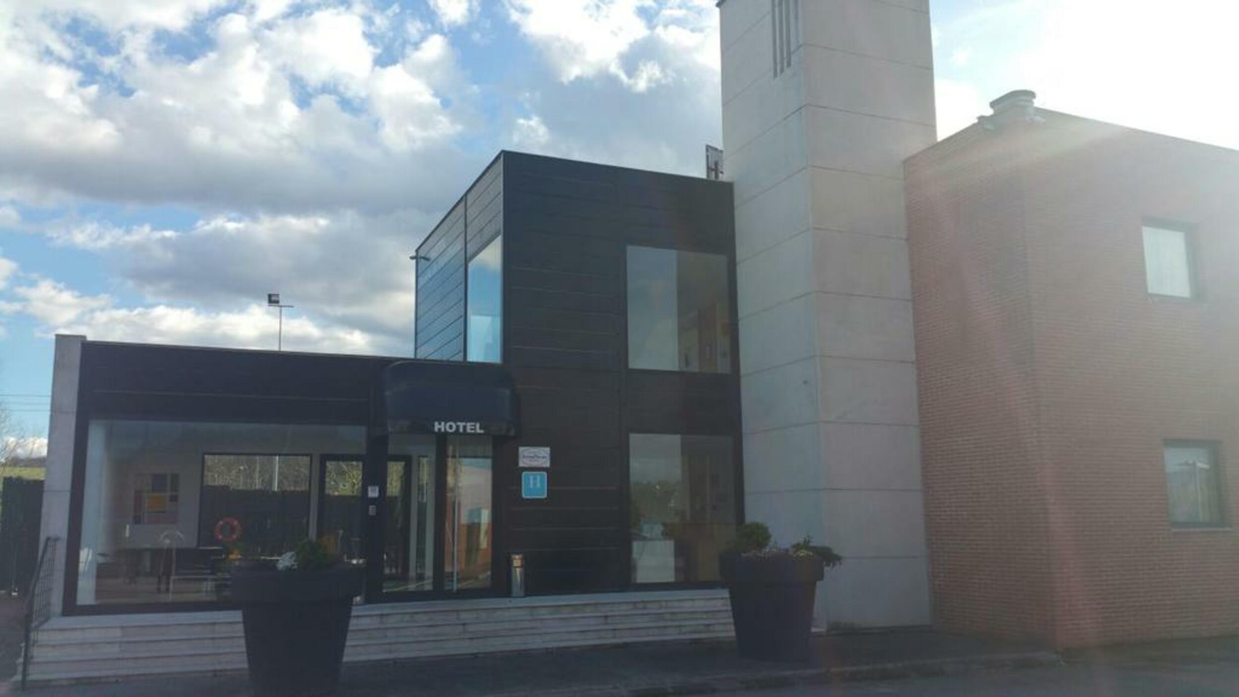 Puerta De Santillana Reocín Dış mekan fotoğraf