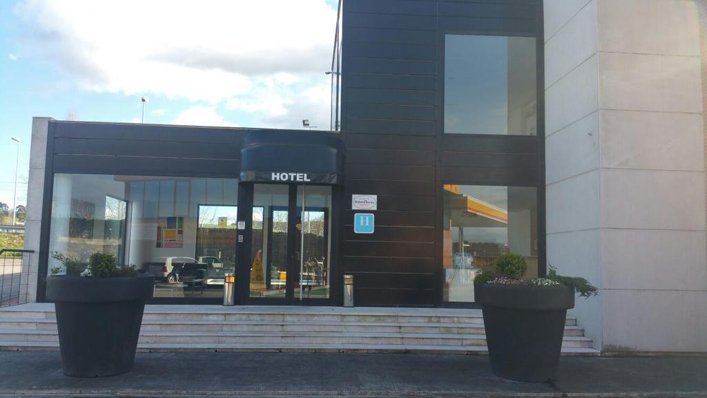 Puerta De Santillana Reocín Dış mekan fotoğraf